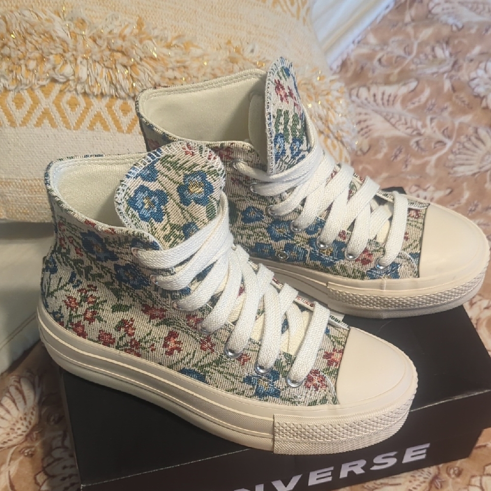 Converse Floral Tapestry High-Top Sneakers -  Size 5.5